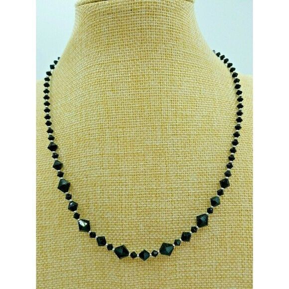 Black Beaded Necklace Silver Tone 18" - Picture 1 of 4